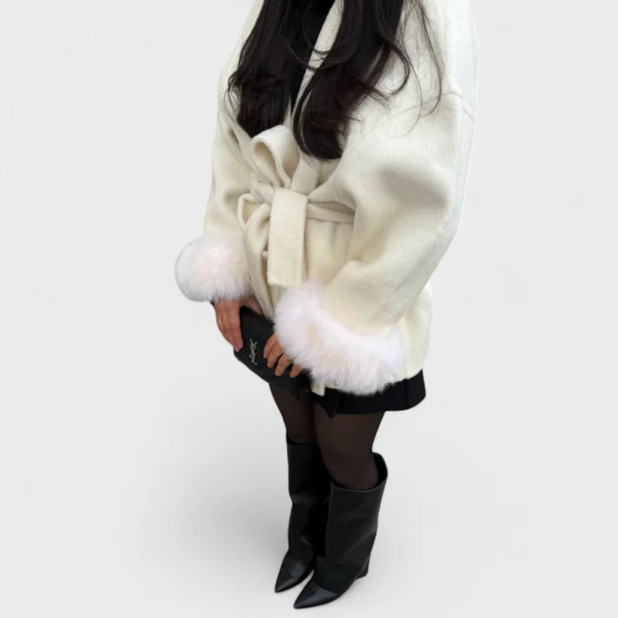 ELORA – CAPPOTTO ELEGANTE CON DETTAGLI IN PELLICCIA