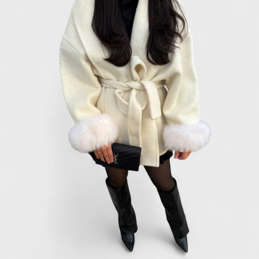 ELORA – CAPPOTTO ELEGANTE CON DETTAGLI IN PELLICCIA
