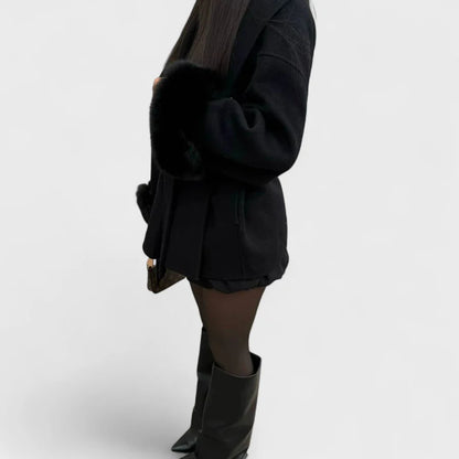 ELORA – CAPPOTTO ELEGANTE CON DETTAGLI IN PELLICCIA